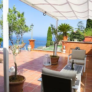 villa-athena-taormina.sicilyhotelsitaly.net/